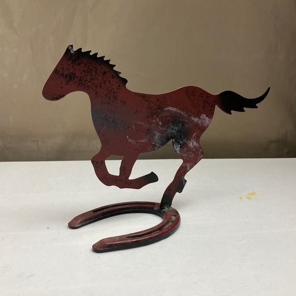 Metal Horse Statue - Picture 2 of 11